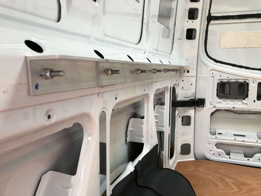 Bed bevestiging mercedes sprinter | Camper-elektra.com